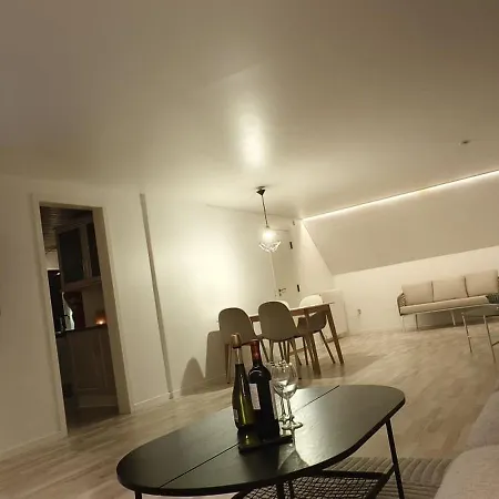 Charming For Rent 别墅