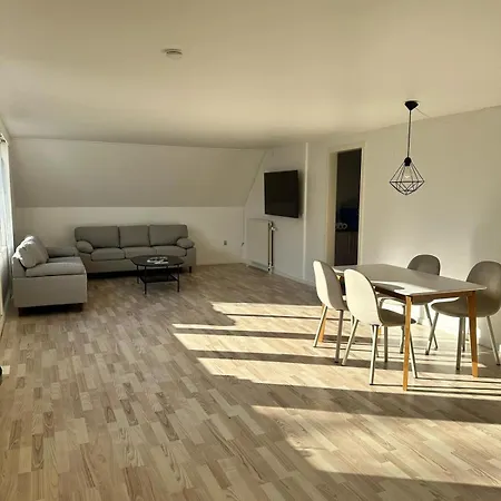 别墅 Charming For Rent